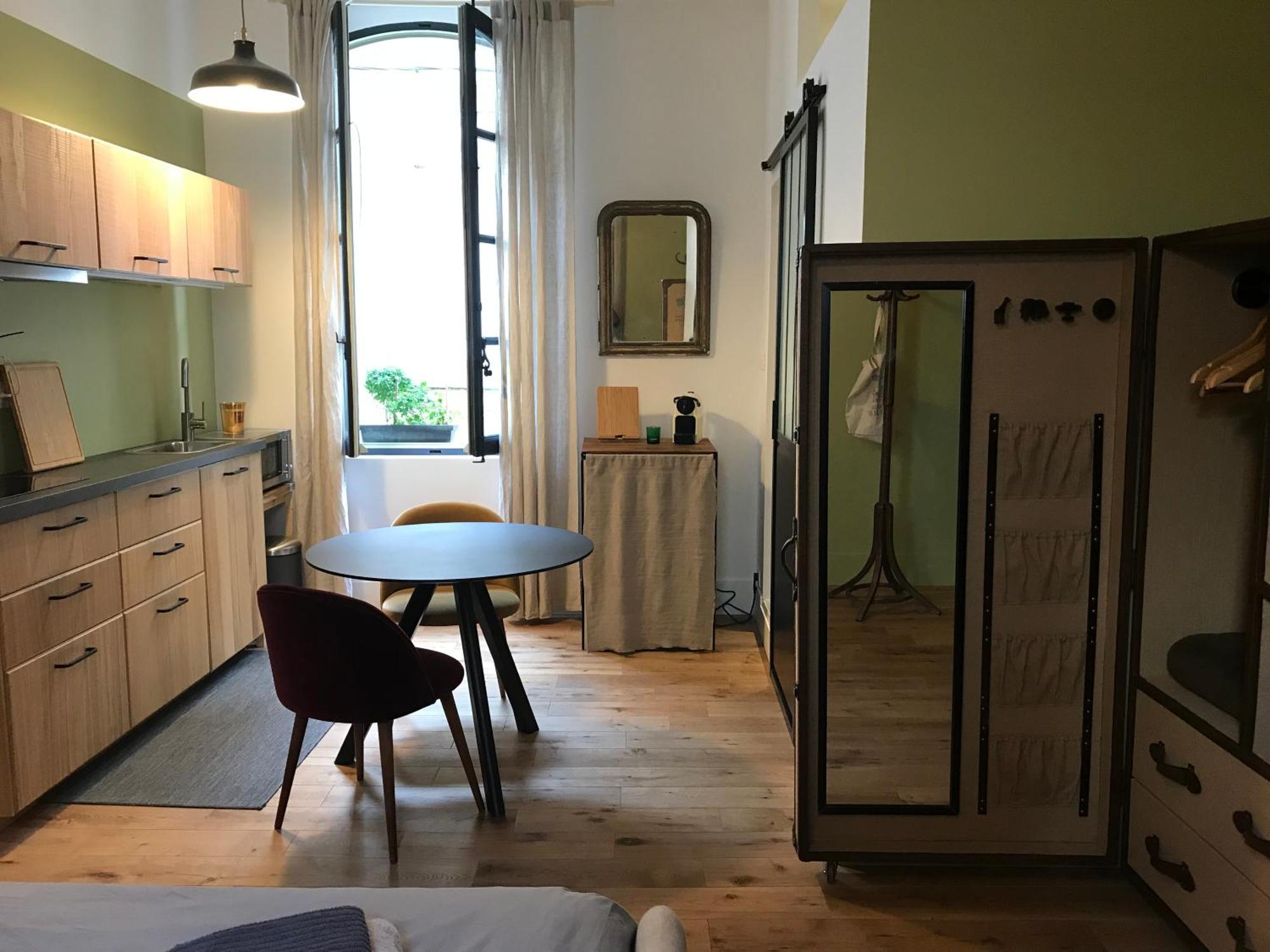 Studio De Charme A La Roquette Arles Exterior photo